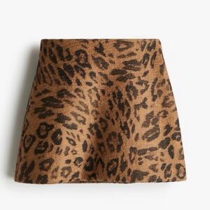 H&M Cheetah / Animal  Print Mini Skirt A-Line Chic Trendy, S, Tan/Brown